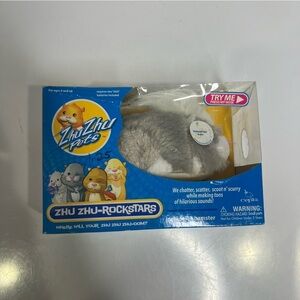 Zhu-Zhu Rockstars hamster new in packaging